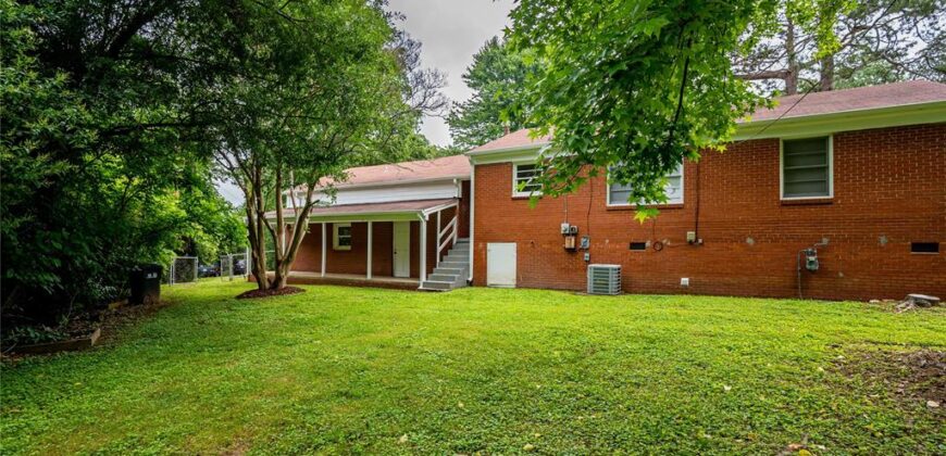 2469 Elkwood Circle, Charlotte NC